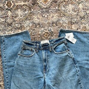 Abercrombie high rise loose, curve love, size 24 in medium wash, NWT